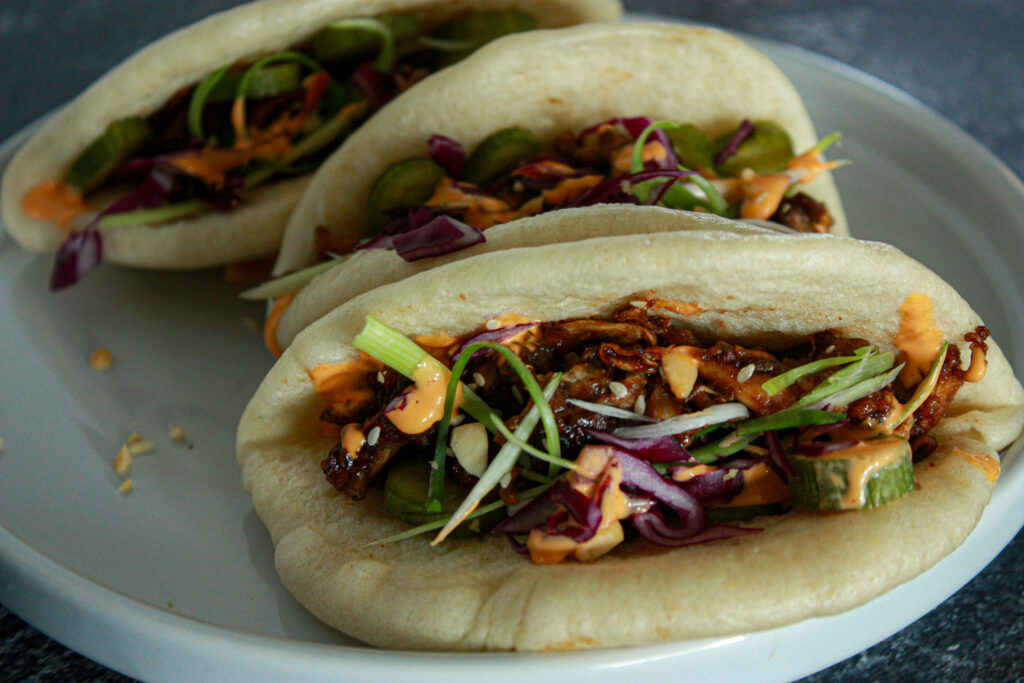 fluffy vegetarian bao buns