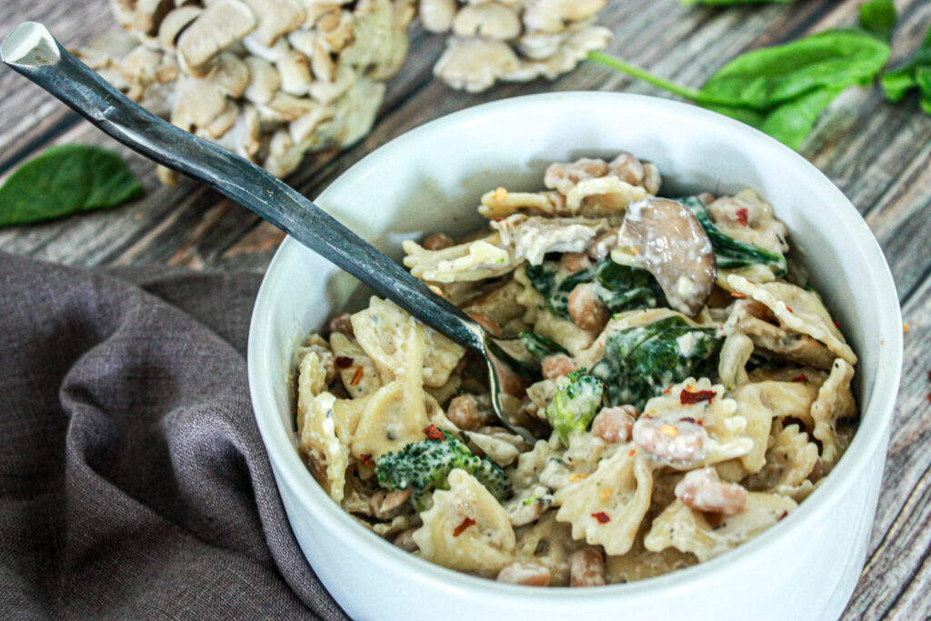 mushroom alfredo with broccoli and beans