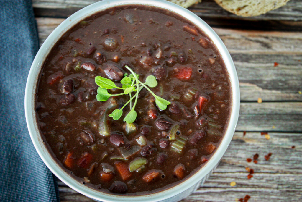 easy vegetarian vegan black bean soup