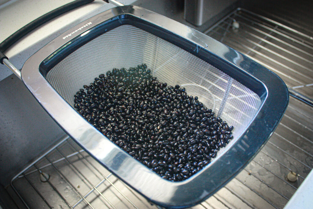 rinsing black beans