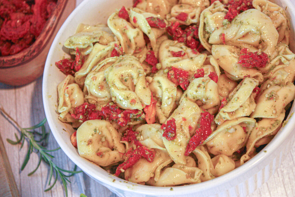 pesto tomato tortellini