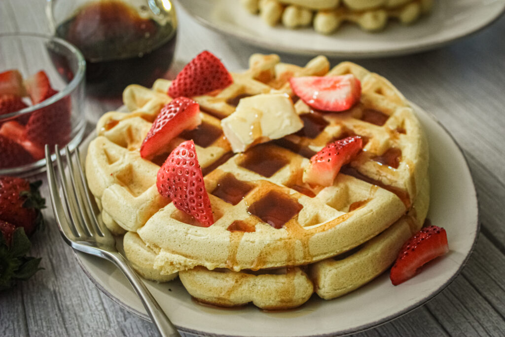 strawberry fluffy eggless waffles