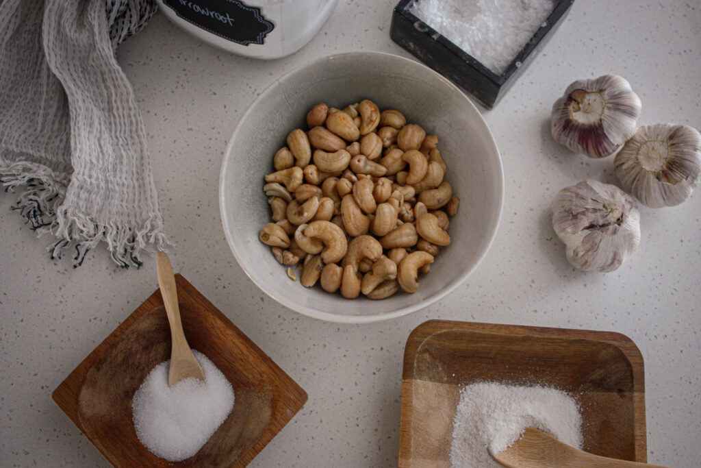 cashews, agar, citric acid, salt