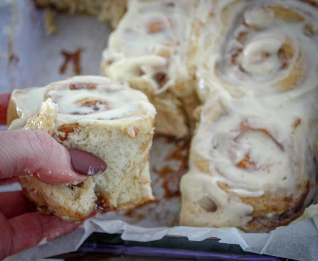 vegan cinnamon rolls